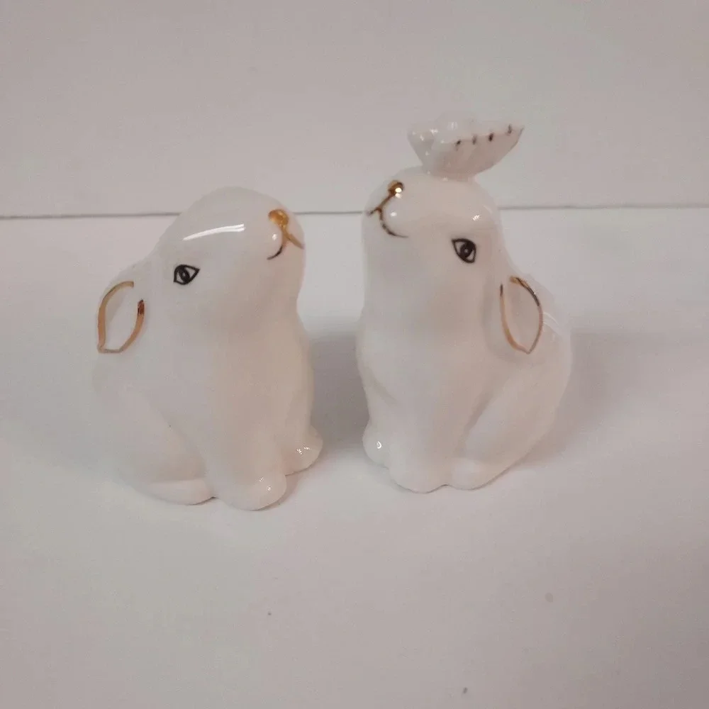 Pier 1 Set of 2 Ceramic Rabbit Salt and Pepper Shakers White and Gold Detail
